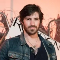 اوین ماکن اوین ماکن