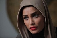 تینا آخوندتبار