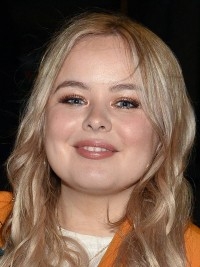 نیکولا کافلن