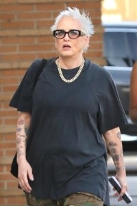 لوری پتی - Lori Petty