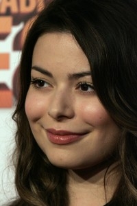 میرندا کازگرو - Miranda Cosgrove