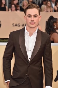 دیکر مونتگمری - Dacre Montgomery