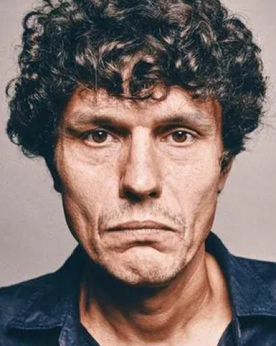 ایولیِن پوستلنیکو