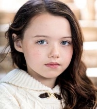 وایولت مکگرا - Violet McGraw