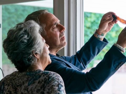 کار را که کرد، آنکه تمام کرد