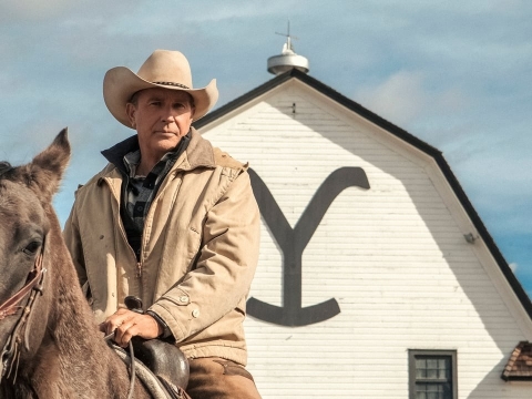 قطار سیاه طویل