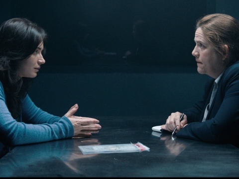 کسی ممکن است صدمه ببیند