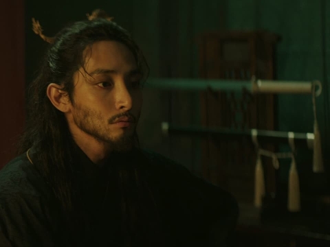 حمله قاتلان به ملکه وو