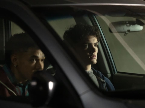 آشنا توسط Thy Side