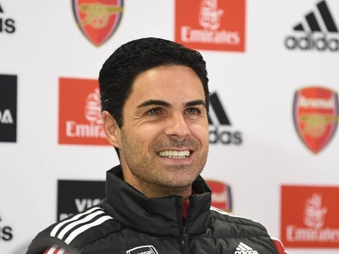 ابر میک آرتتا