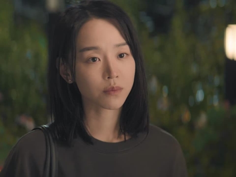 این هرگز یک داستان عاشقانه نیست