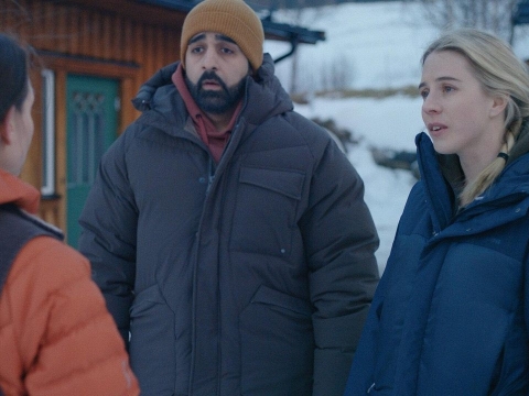 پنهان در سایهها (۱)