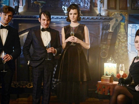 طلوع خاکستری دیوانهوار