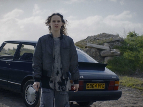 او به سمت پادشاه شلیک می‌کند