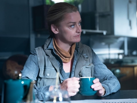 توسط Weeping Cross